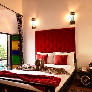 Standard Zimmer mit Kingsize-Bett